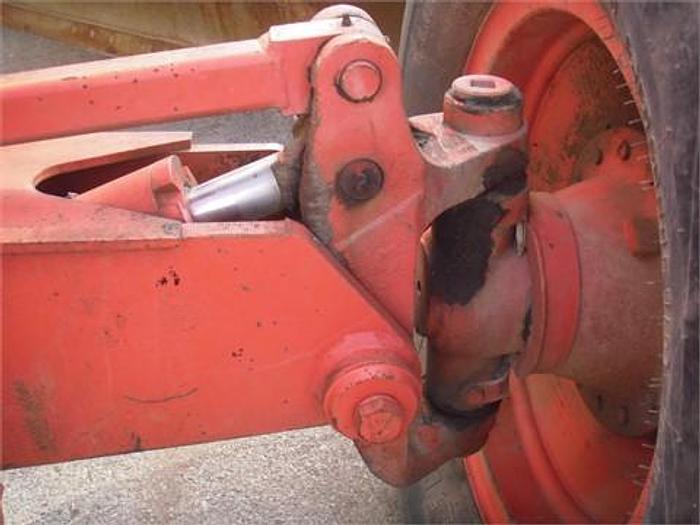 Used 1981 JOHN DEERE 670A - MOTOR GRADERS