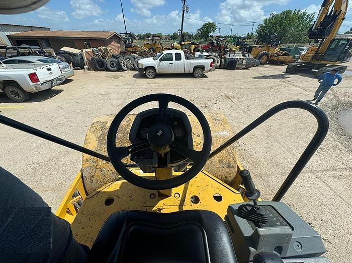 Used 2006 CATERPILLAR CP533E - COMPACTORS