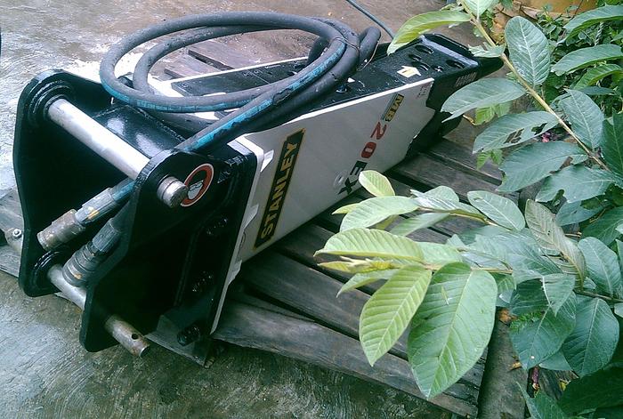 Used 2003 STANLEY MB-20EX - HAMMER / BREAKER - HYDRAULIC