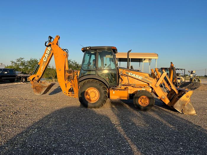 Used 2011 CASE 580 N - BACKHOES