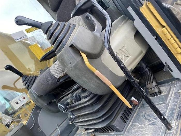 Used 2011 CATERPILLAR 330DL - EXCAVATORS