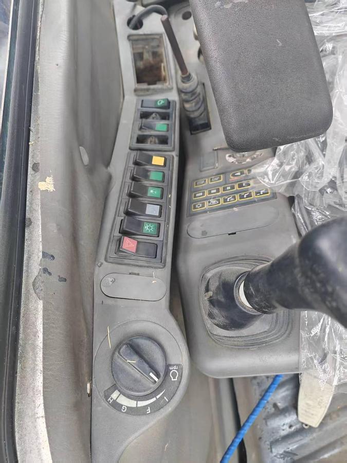 Used 2001 VOLVO EW170