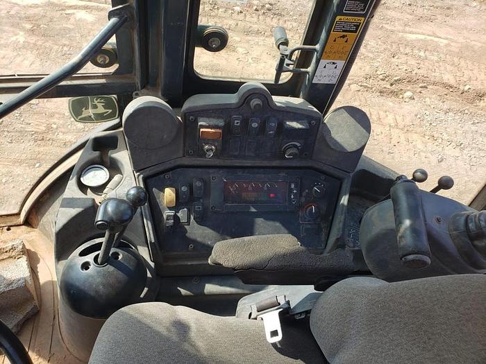 Used 2010 JOHN DEERE 410J - BACKHOES