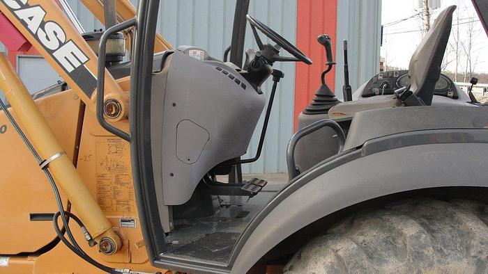 Used 2003 CASE 580M - BACKHOES