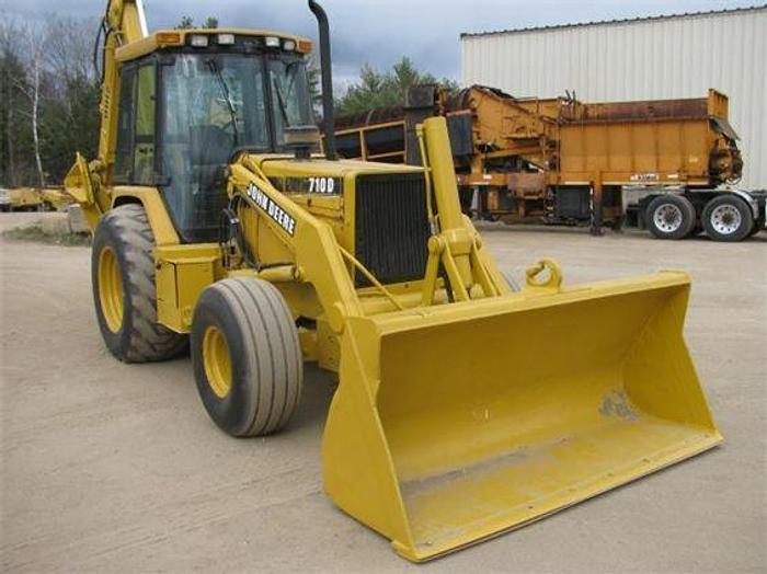 Used 1996 JOHN DEERE 710D - BACKHOES