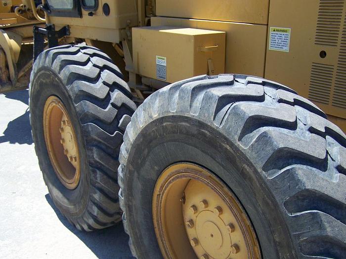 Used 2001 CATERPILLAR 12H - MOTOR GRADERS