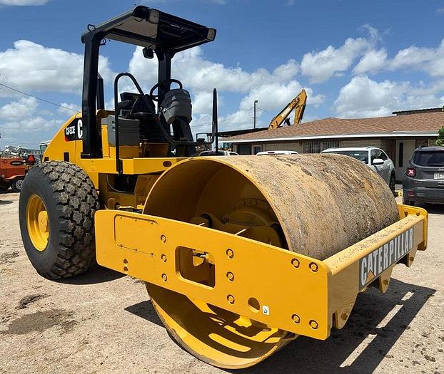 Used 2006 CATERPILLAR CP533E - COMPACTORS