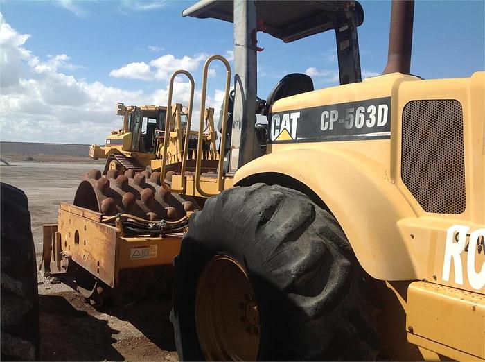 Used 2000 CATERPILLAR CP563D - COMPACTORS