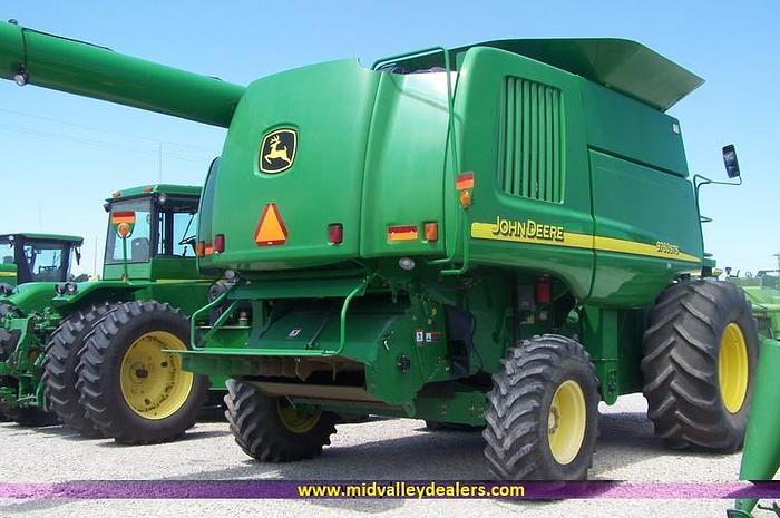 Used 2005 JOHN DEERE 9760 STS - COMBINES
