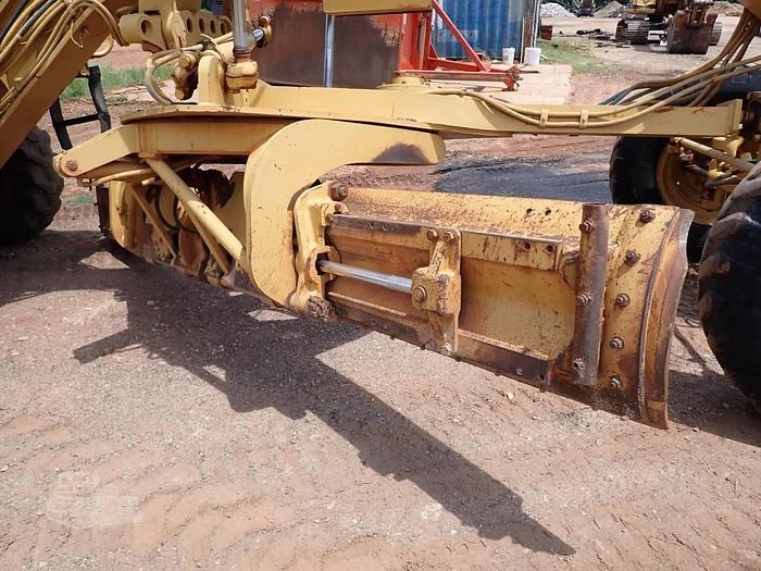 Used 2001 CATERPILLAR 12H - MOTOR GRADERS
