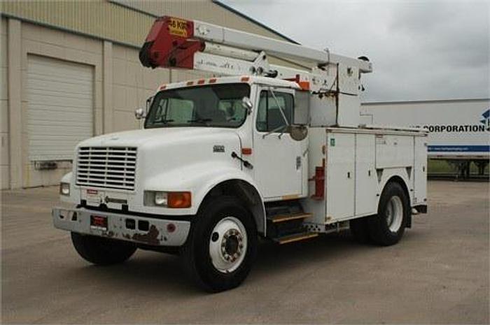 Used 2000 INTERNATIONAL 4900 - BUCKET TRUCK OR BOOM TRUCKS