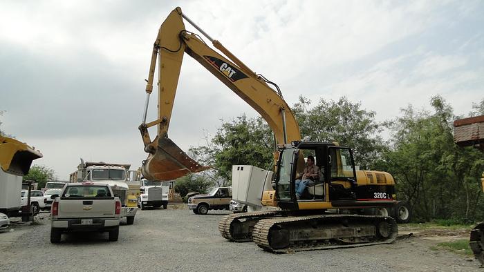 Used 2006 CATERPILLAR 320CL - EXCAVATORS