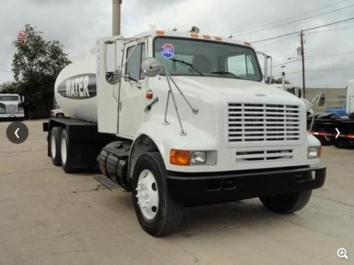 Used 2002 INTERNATIONAL 8100 - WATER TANK & WATER TRUCK