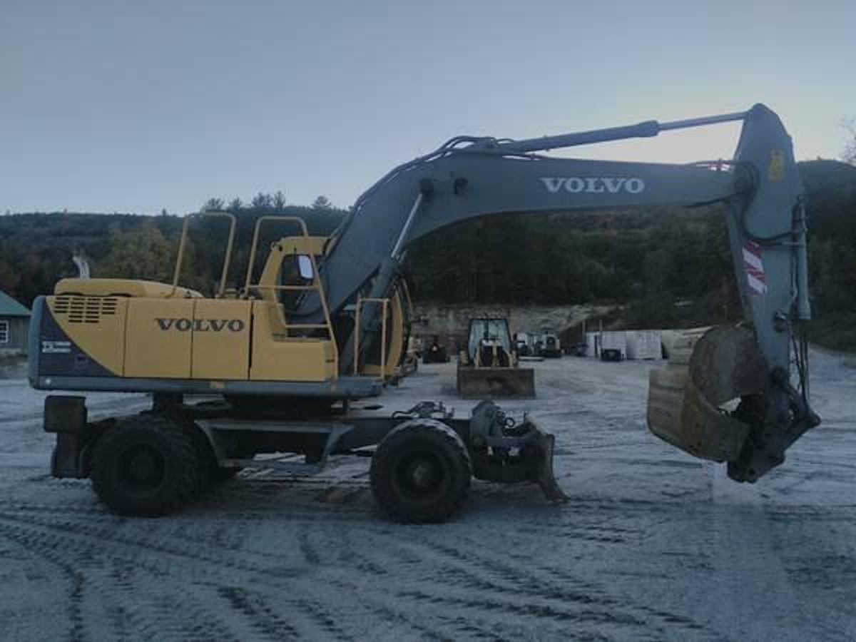 Used 2007 VOLVO EW180C