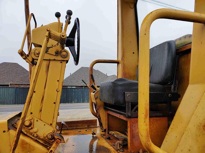 Used 1974 CATERPILLAR 12G - MOTOR GRADERS