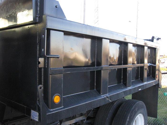 Used 1999 FREIGHTLINER FL70  - DUMP TRUCK