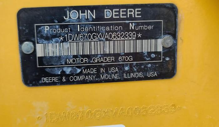 Used 2011 JOHN DEERE 670G - MOTOR GRADERS