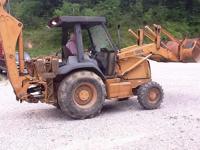 Used 2000 CASE 580L - BACKHOES