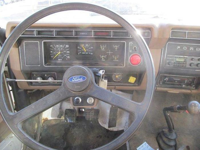 Used 1989 FORD F800 - WATER TANK & WATER TRUCK