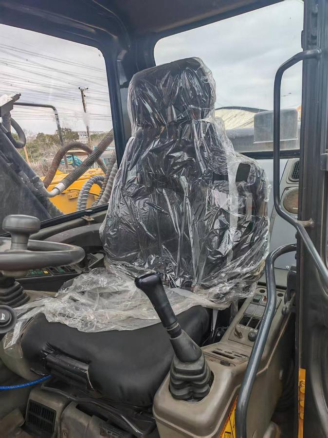 Used 2001 VOLVO EW170