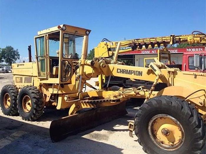 Used 1984 CHAMPION 715A - MOTOR GRADERS