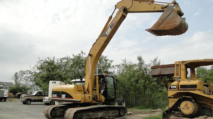 Used 2006 CATERPILLAR 320CL - EXCAVATORS