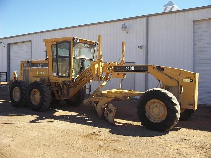 Used 1998 CATERPILLAR 140H - MOTOR GRADERS