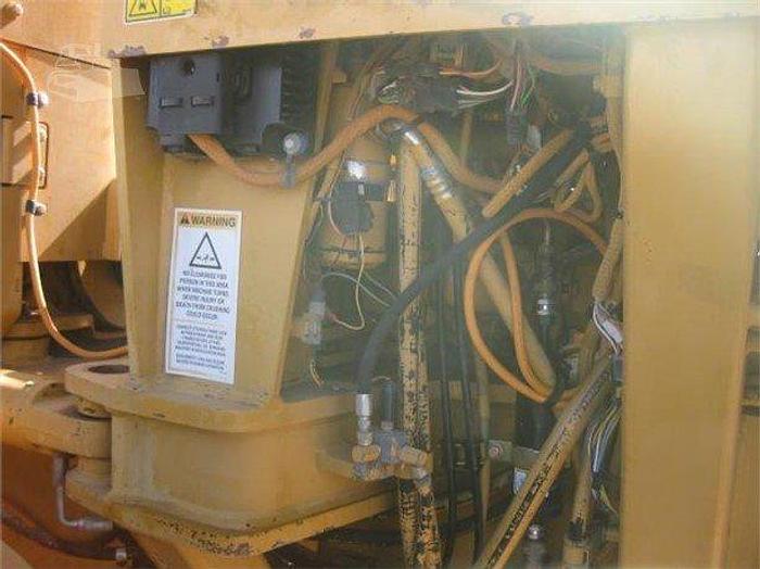 Used 1998 CATERPILLAR 14H - MOTOR GRADERS