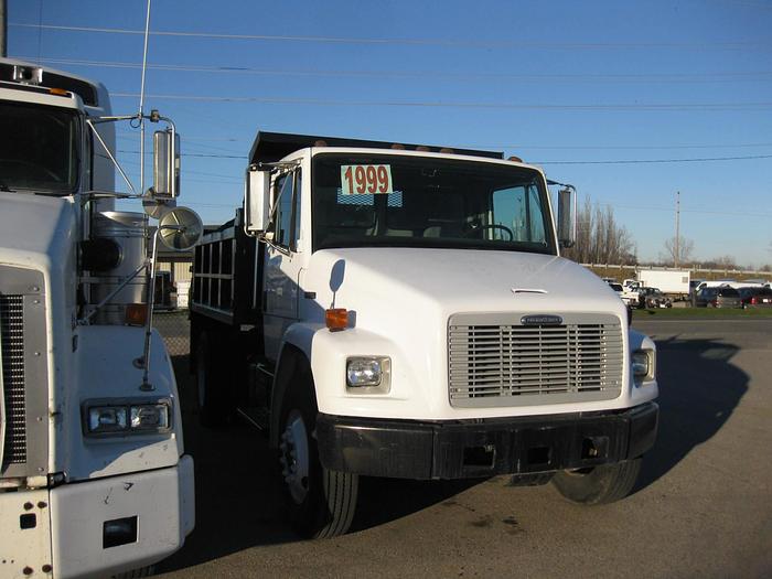 Used 1999 FREIGHTLINER FL70  - DUMP TRUCK