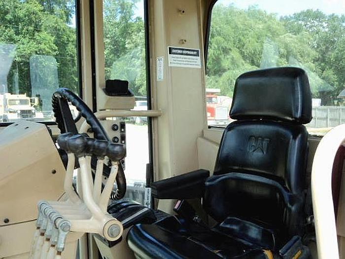 Used 2000 CATERPILLAR 120H - MOTOR GRADERS