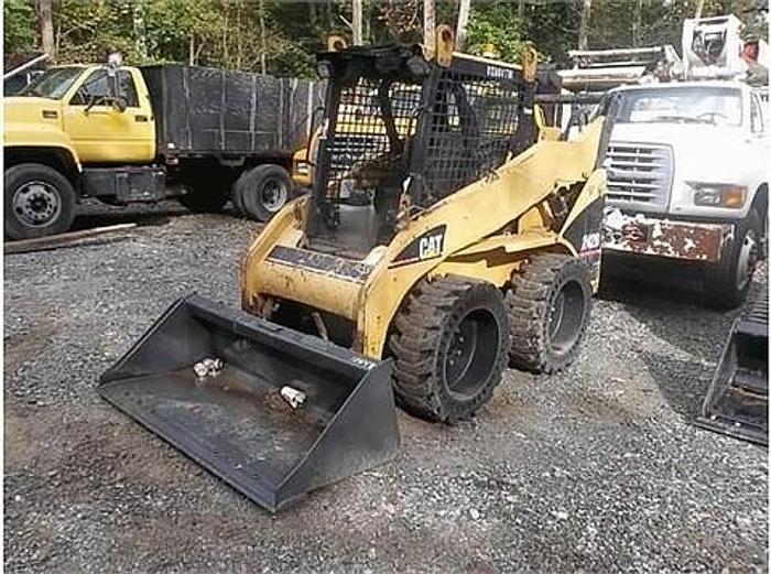 Used 2004 CATERPILLAR 242B - SKID STEER LOADERS