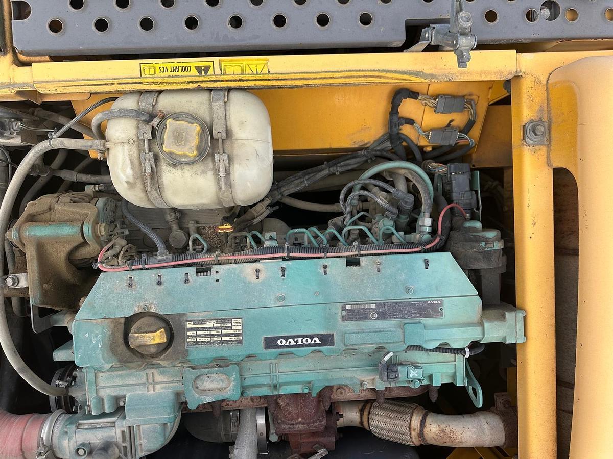 Used 2007 VOLVO EW180C - EXCAVATORS
