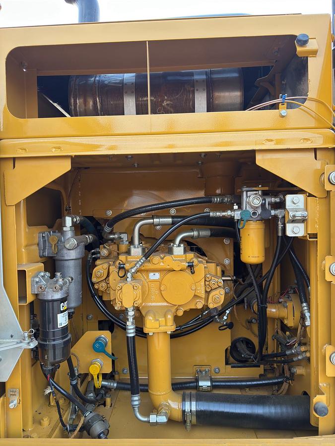 Used CATERPILLAR 320E - EXCAVATORS