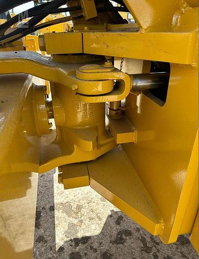 Used 2006 CATERPILLAR CP533E - COMPACTORS