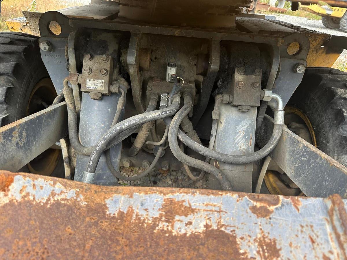 Used 2007 VOLVO EW180C - EXCAVATORS