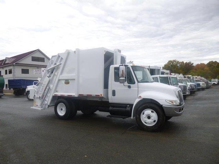Used 2005 INTERNATIONAL 4200 - GARBAGE TRUCKS