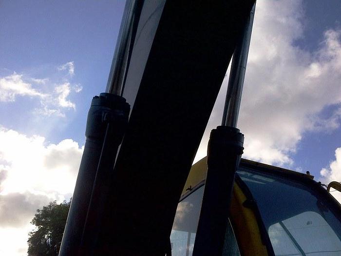 Used 2004 VOLVO EC240 - EXCAVATORS