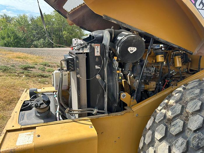 Used 2005 CATERPILLAR CS563E(CNG) - COMPACTORS