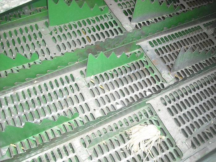 Used 2002 JOHN DEERE 9550 - COMBINES