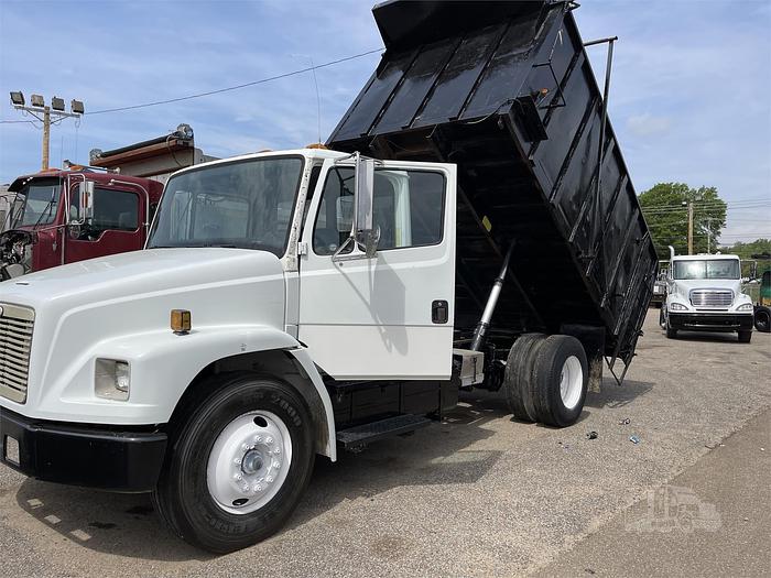 Used 1999 FREIGHTLINER FL70  - DUMP TRUCK