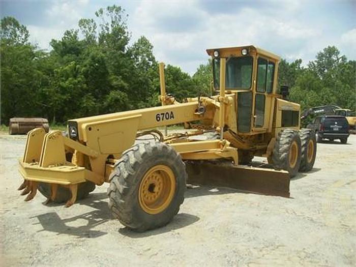 Used 1978 JOHN DEERE 670A - MOTOR GRADERS
