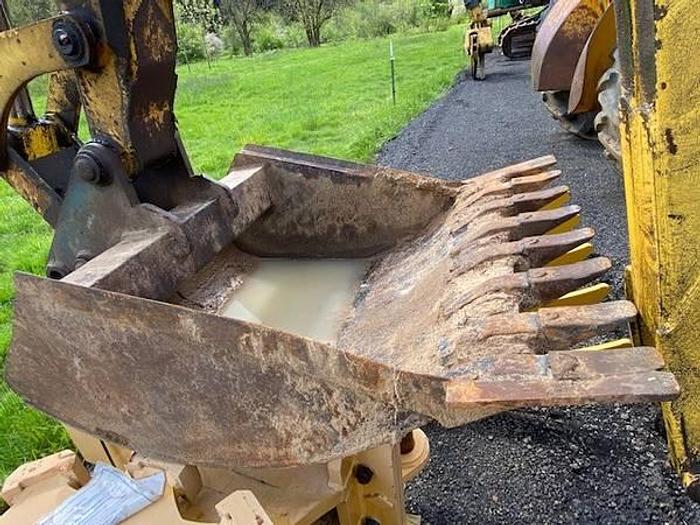 Used 2001 NEW HOLLAND LB90 - BACKHOES