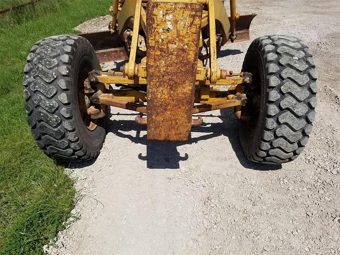 Used 1974 CATERPILLAR 12G - MOTOR GRADERS