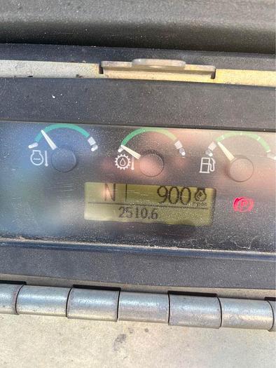 Used 2012 JOHN DEERE 310J - BACKHOES