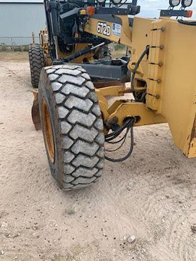 Used 2005 JOHN DEERE 672G - MOTOR GRADERS