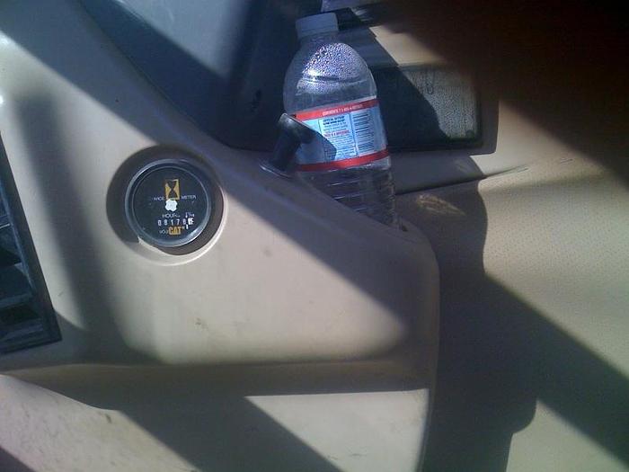 Used CATERPILLAR 320 - EXCAVATORS