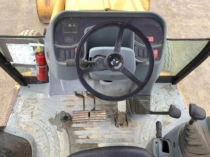 Used 2005 CATERPILLAR 416D - BACKHOES