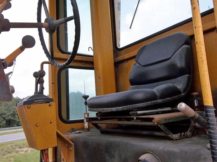 Used 1984 CHAMPION 715A - MOTOR GRADERS