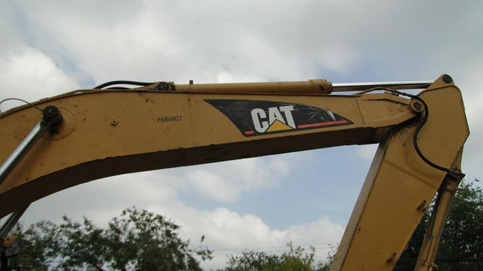 Used 2006 CATERPILLAR 320CL - EXCAVATORS