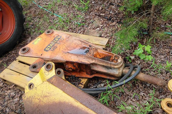 Used 1983 JOHN DEERE 510B - BACKHOES